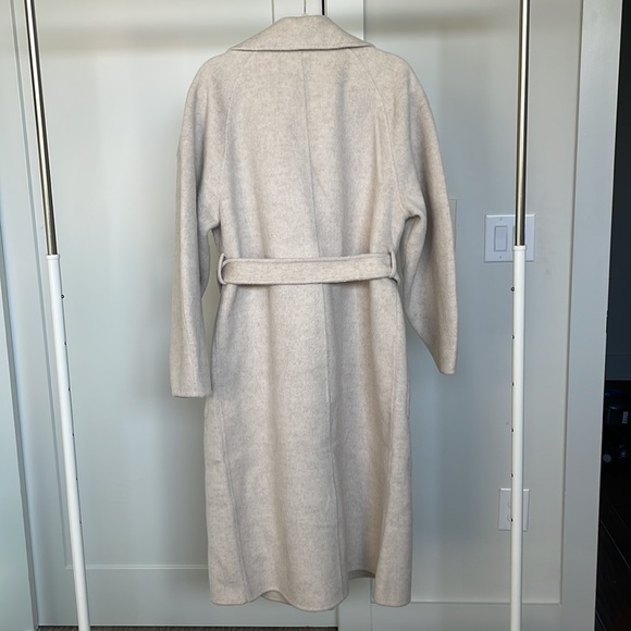 & Other Stories NWOT Oversized Belted Coat size M - Picture 15 of 15